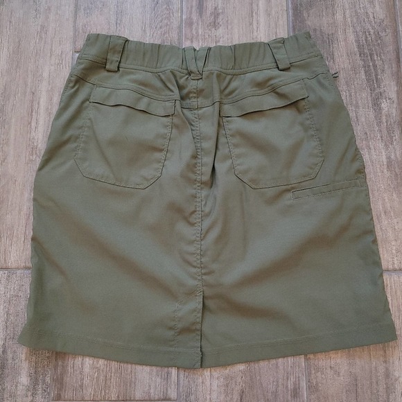 Duluth Trading Co. Women's Dry on the Fly Olive Green Skort Size 10 - Picture 7 of 9